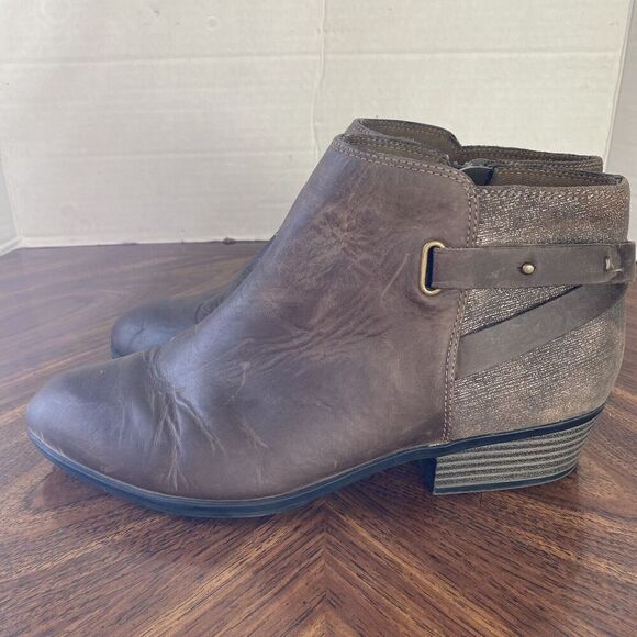 Clarks Collection Ankle Boots Womens 10 Brown Suede Zip Cuban Heel Boho - Picture 3 of 8